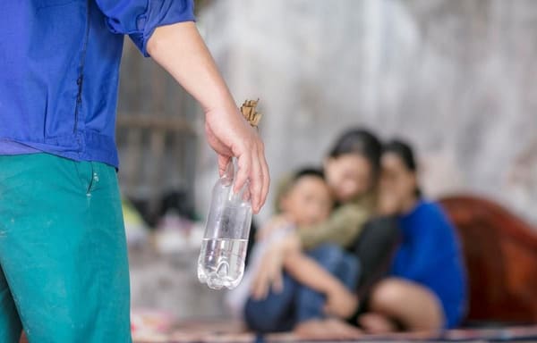 Bạo Lực Gia Đình Là Gì 2