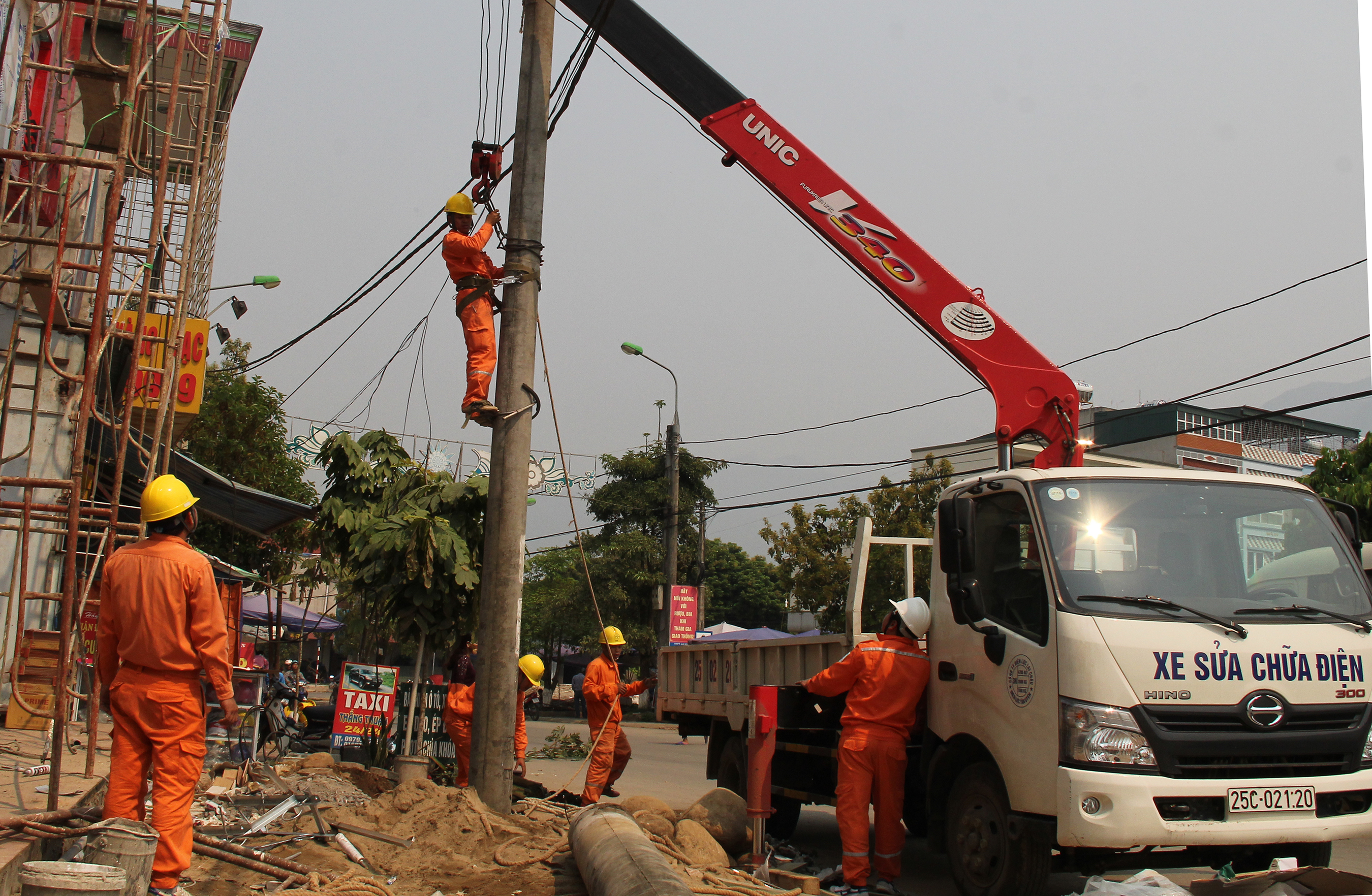 Tải mẫu văn bản đề nghị cấp giấy phép hoạt động điện lực