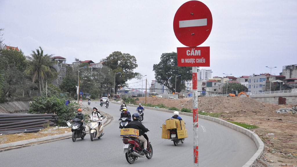 Đi ngược chiều thì bị xử phạt như thế nào