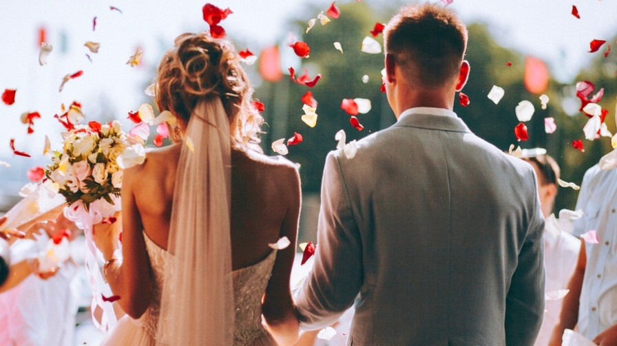 Làm giấy kết hôn cần những thủ tục gì theo quy định 2020
